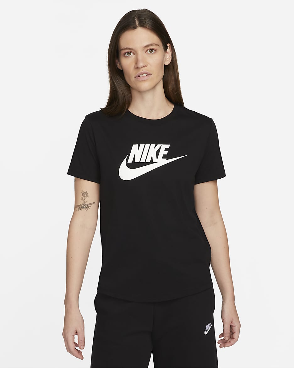 Nike Sportswear Essentials Women s Logo T Shirt. Nike IE